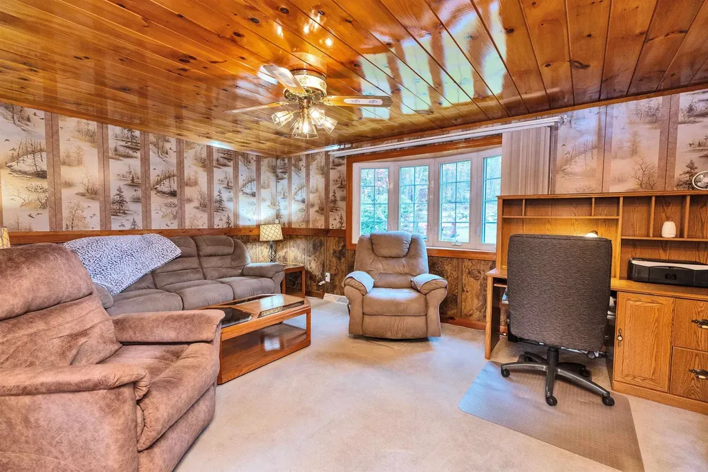 205 Montelona Road Goffstown NH 03045