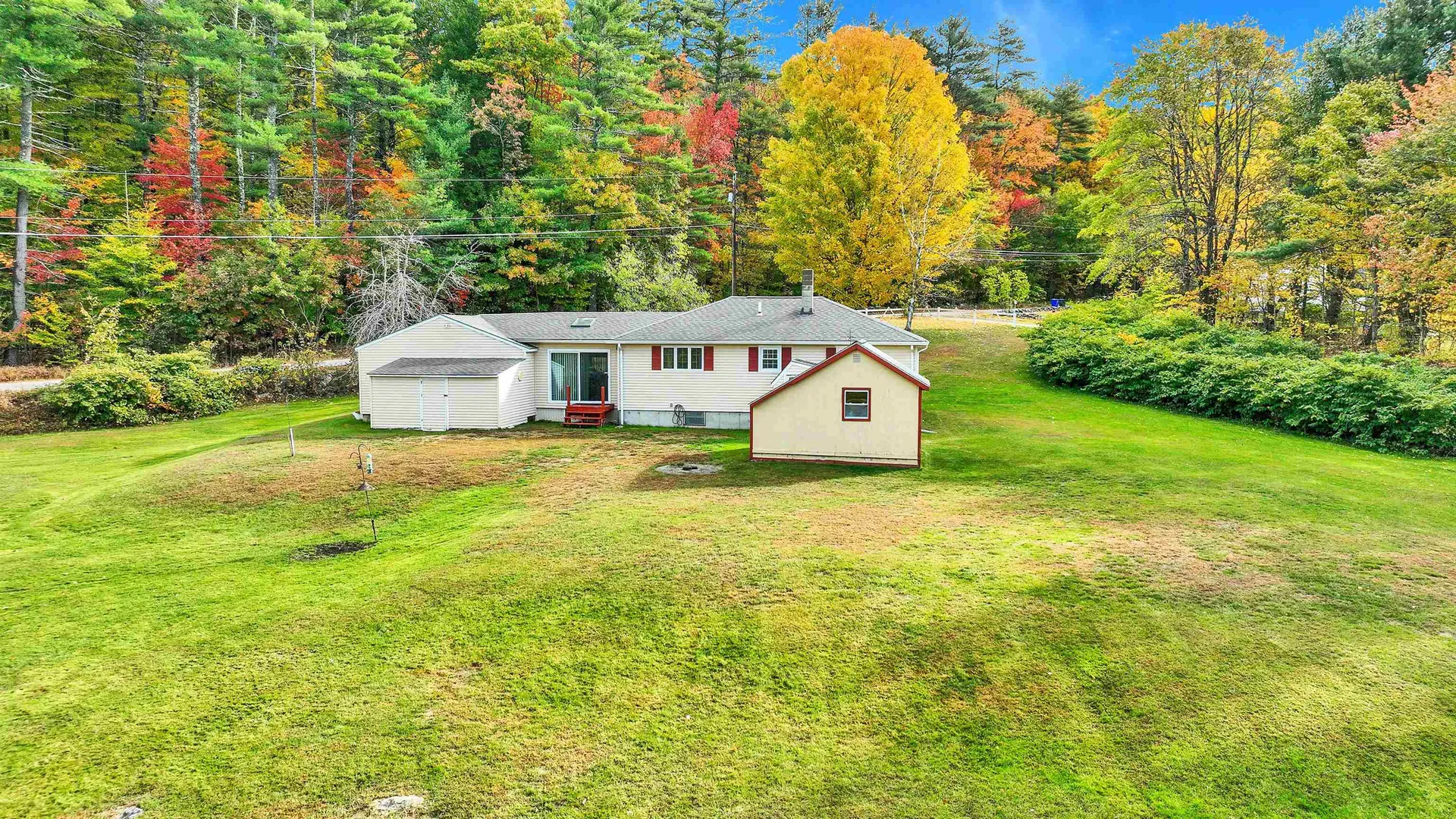 205 Montelona Road Goffstown NH 03045