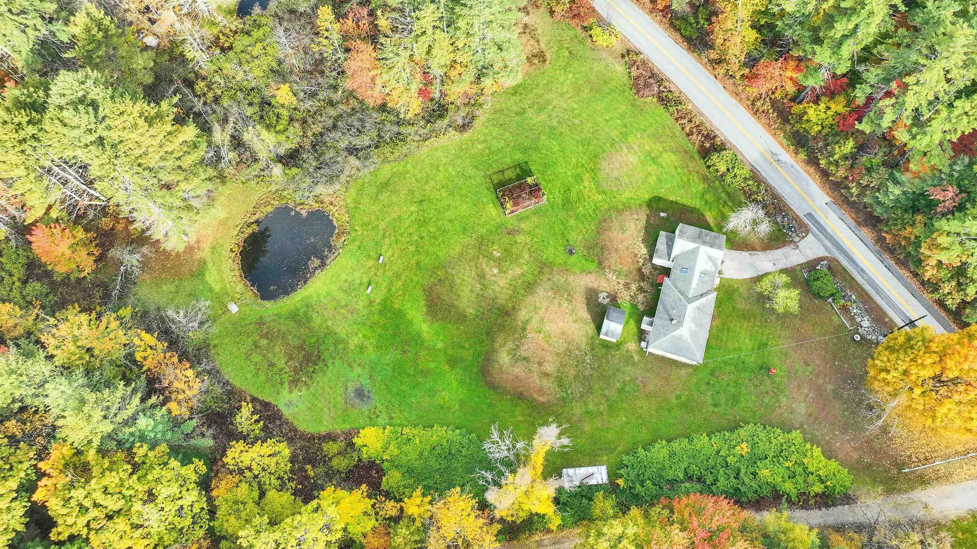 205 Montelona Road Goffstown NH 03045