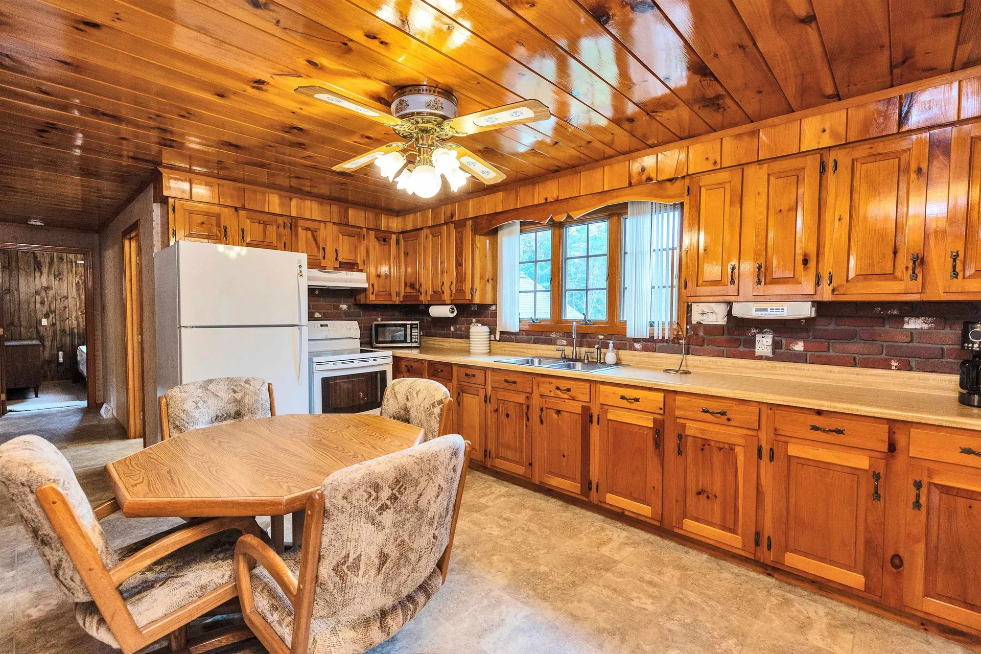 205 Montelona Road Goffstown NH 03045