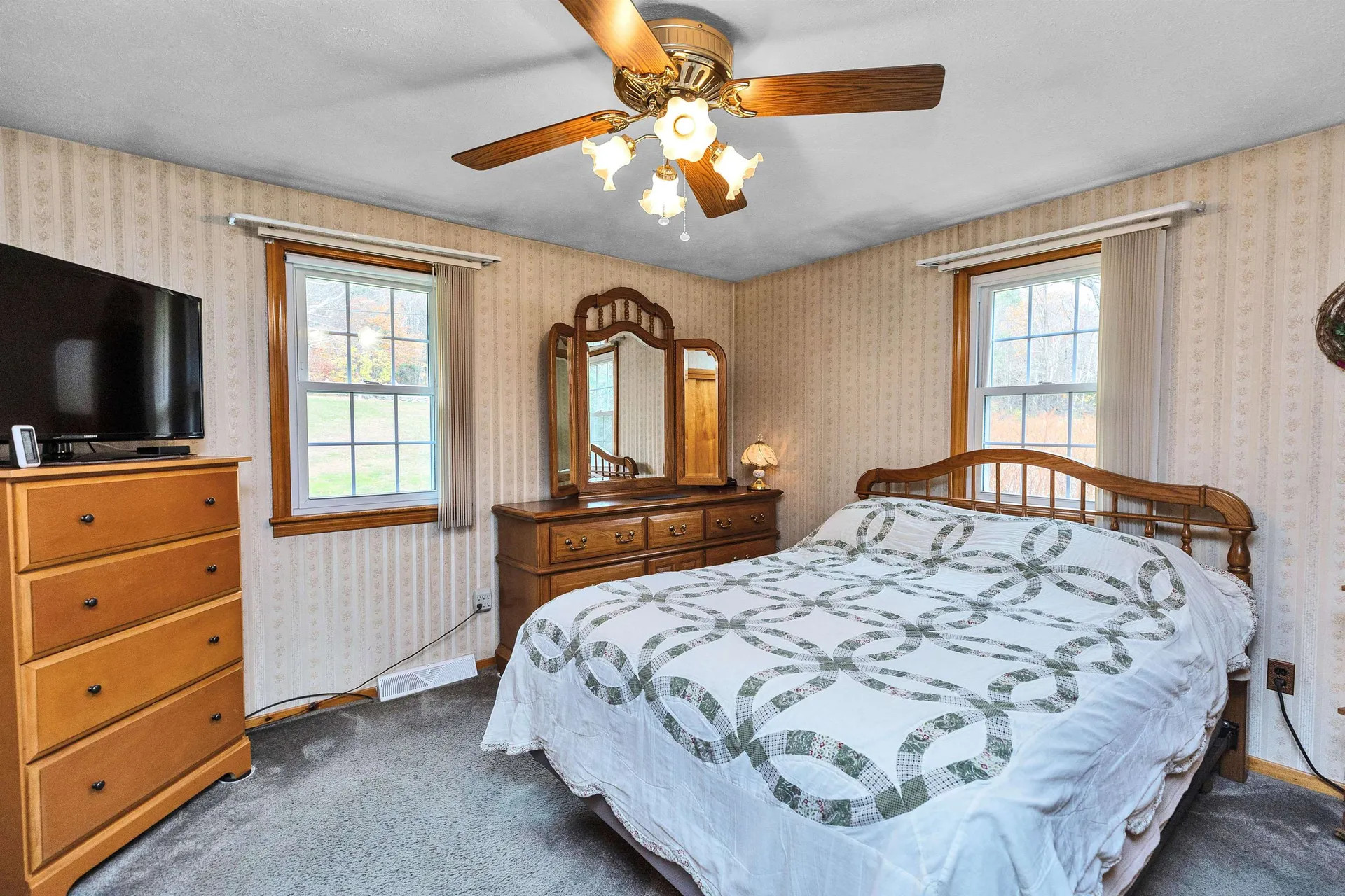 205 Montelona Road Goffstown NH 03045