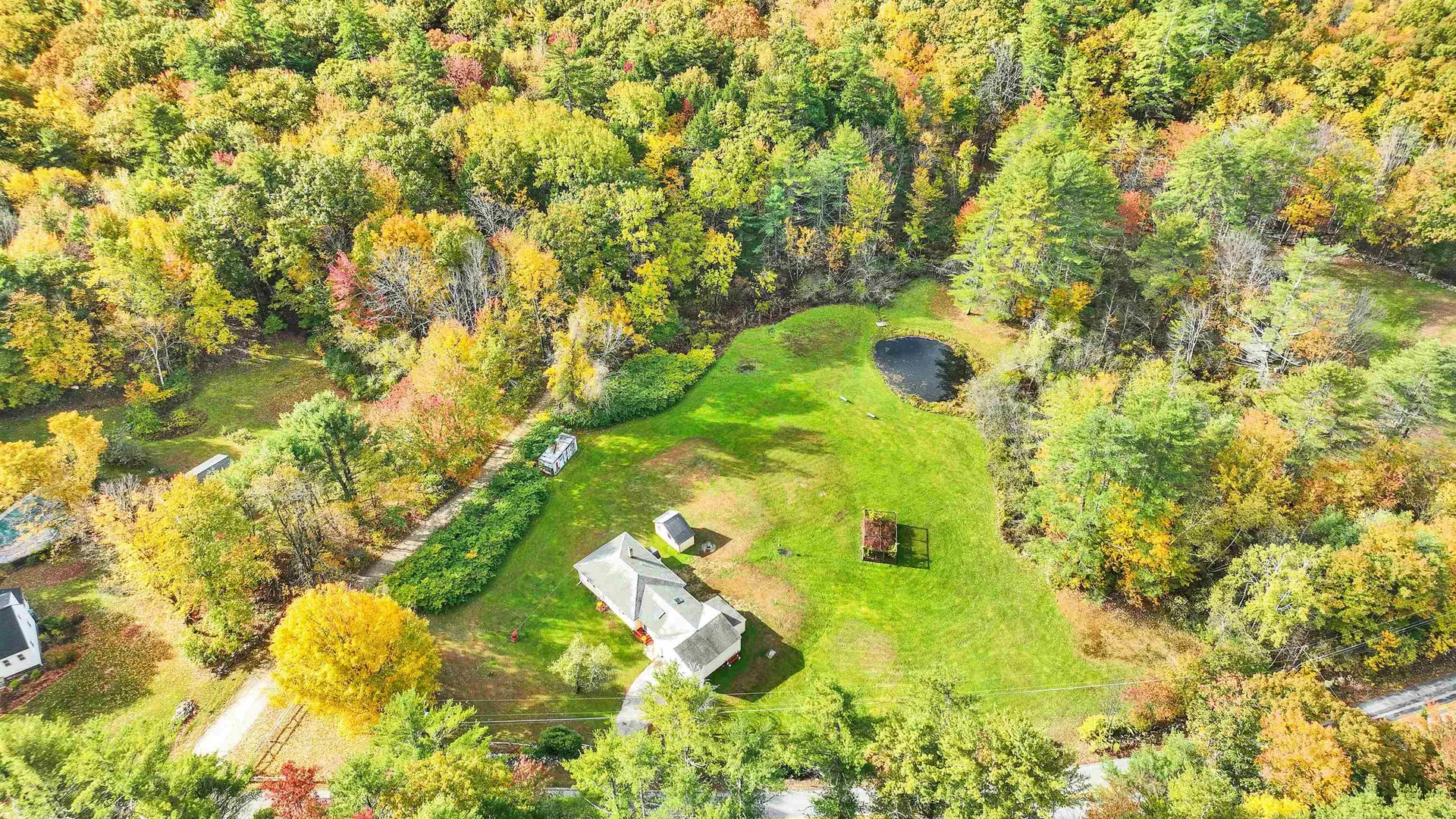 205 Montelona Road Goffstown NH 03045