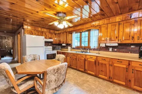 205 Montelona Road Goffstown NH 03045