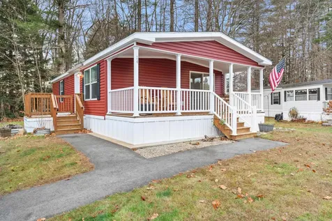 24 Queens Lane Epsom NH 03234