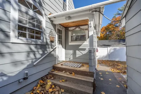 25 Mcduffee Street Rochester NH 03867