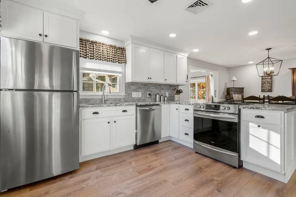 60 Hamburg Street Manchester NH 03102