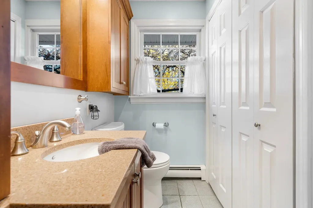 60 Hamburg Street Manchester NH 03102