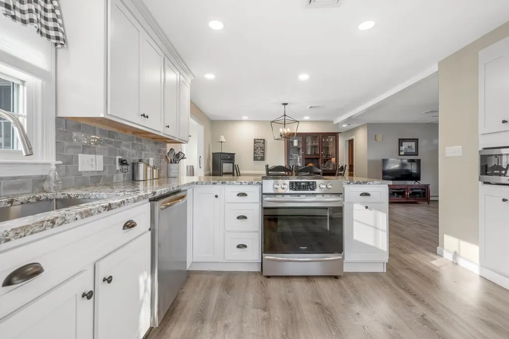 60 Hamburg Street Manchester NH 03102