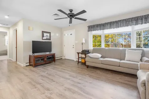 60 Hamburg Street Manchester NH 03102