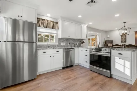 60 Hamburg Street Manchester NH 03102