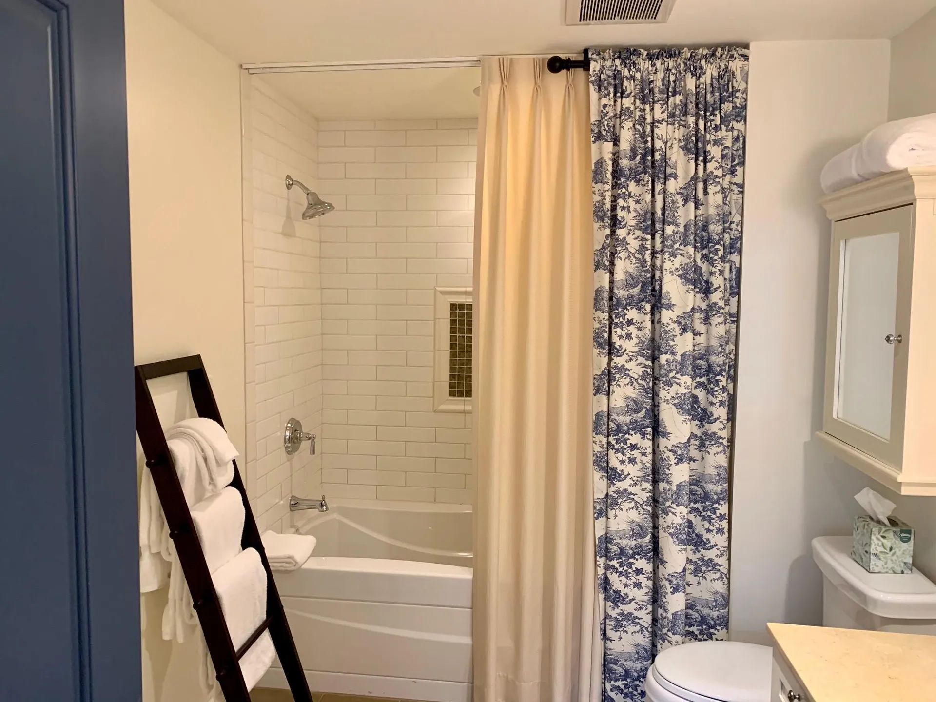 102 Forest 234 / Iv Drive Warren VT 05674