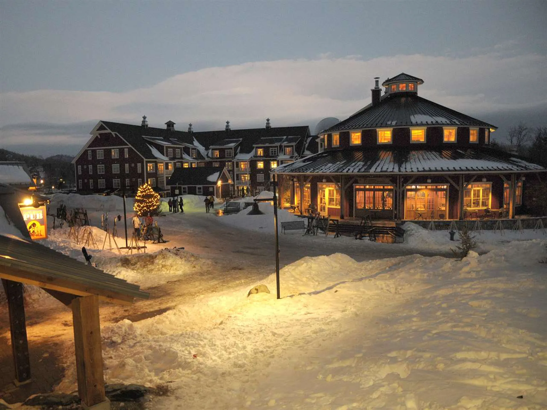 102 Forest 234 / Iv Drive Warren VT 05674