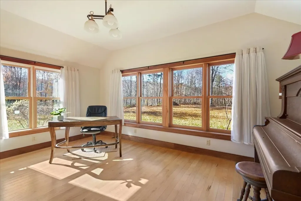 3037 South Lincoln Road Lincoln VT 05443