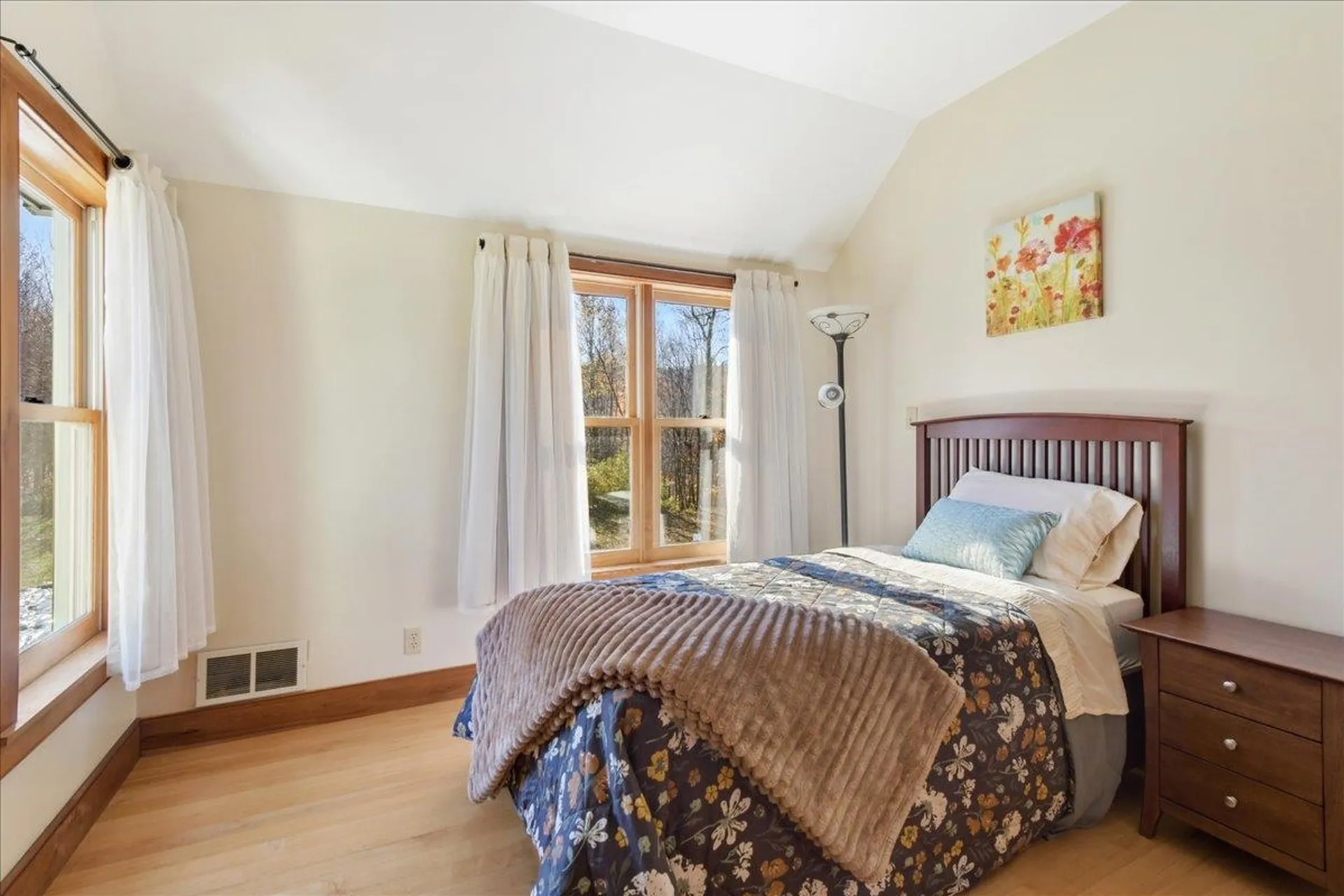 3037 South Lincoln Road Lincoln VT 05443
