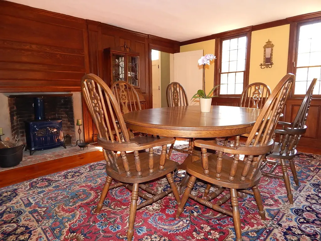 18 Middle Road Deerfield NH 03037