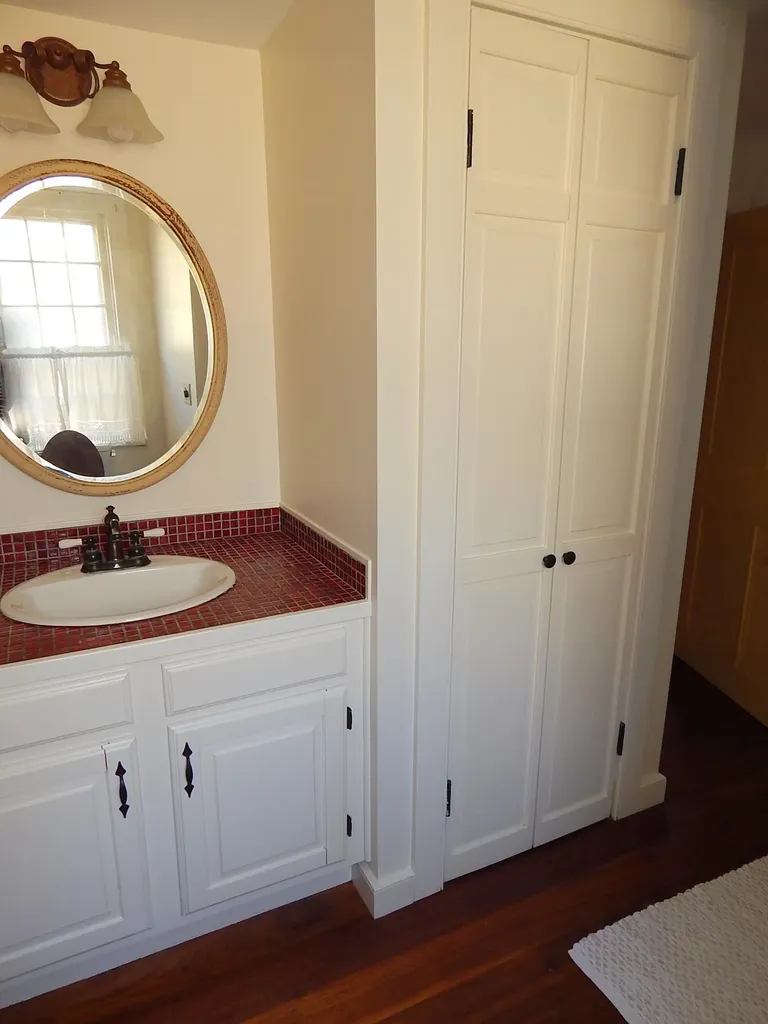 18 Middle Road Deerfield NH 03037