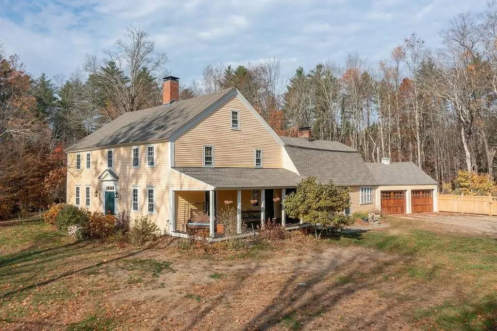 18 Middle Road Deerfield NH 03037