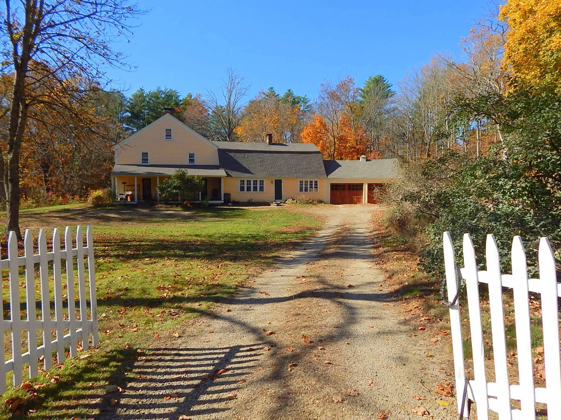 18 Middle Road Deerfield NH 03037