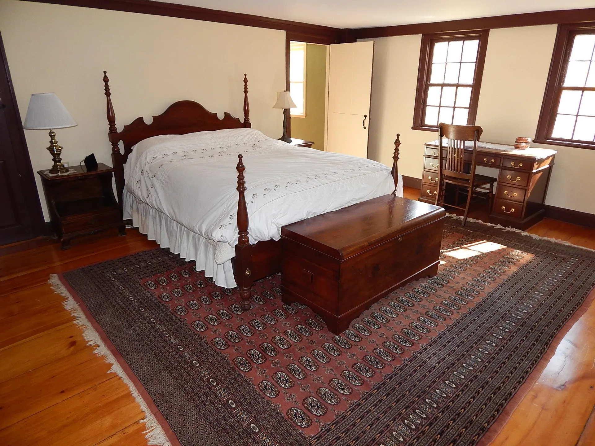 18 Middle Road Deerfield NH 03037