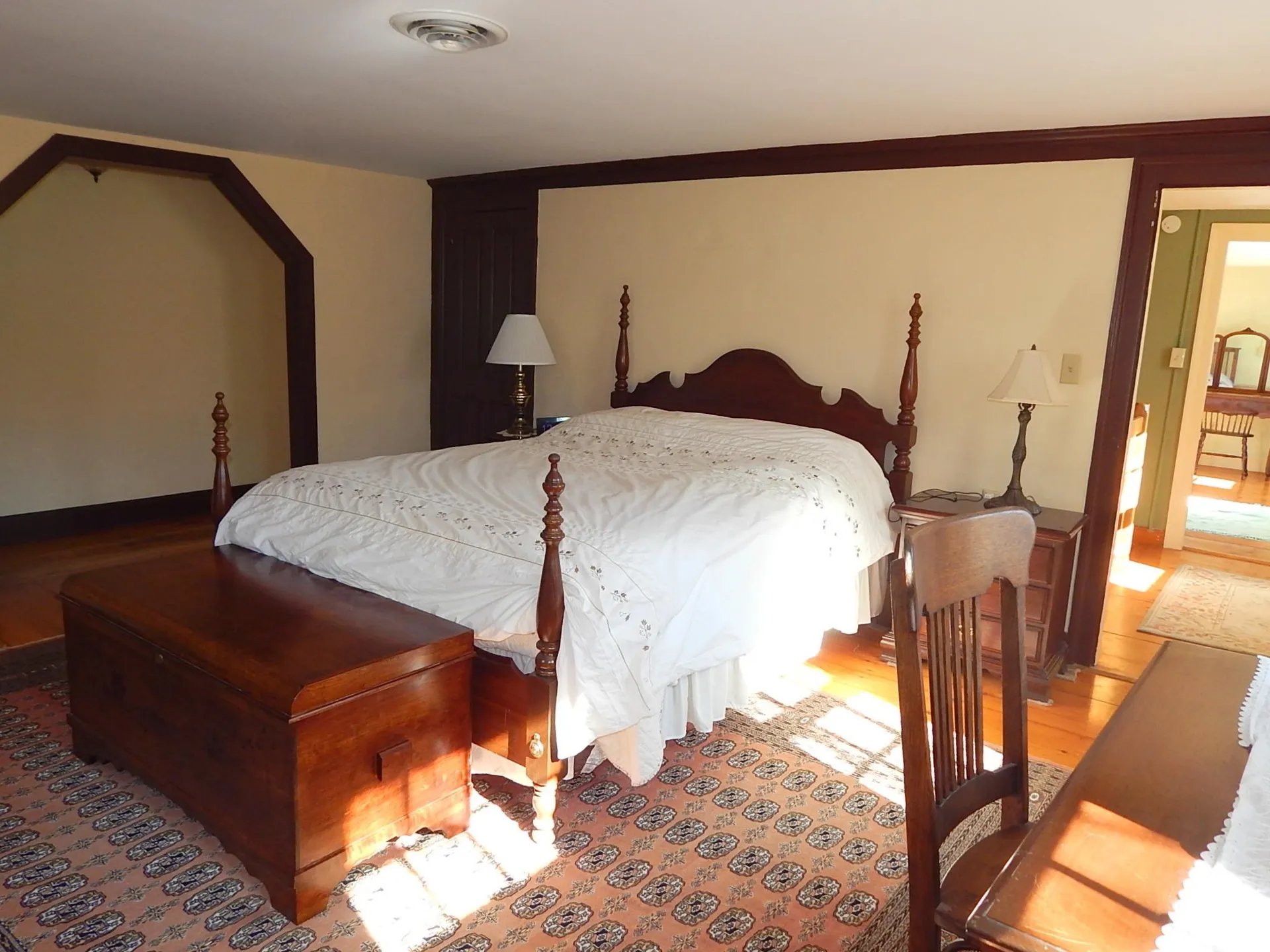 18 Middle Road Deerfield NH 03037