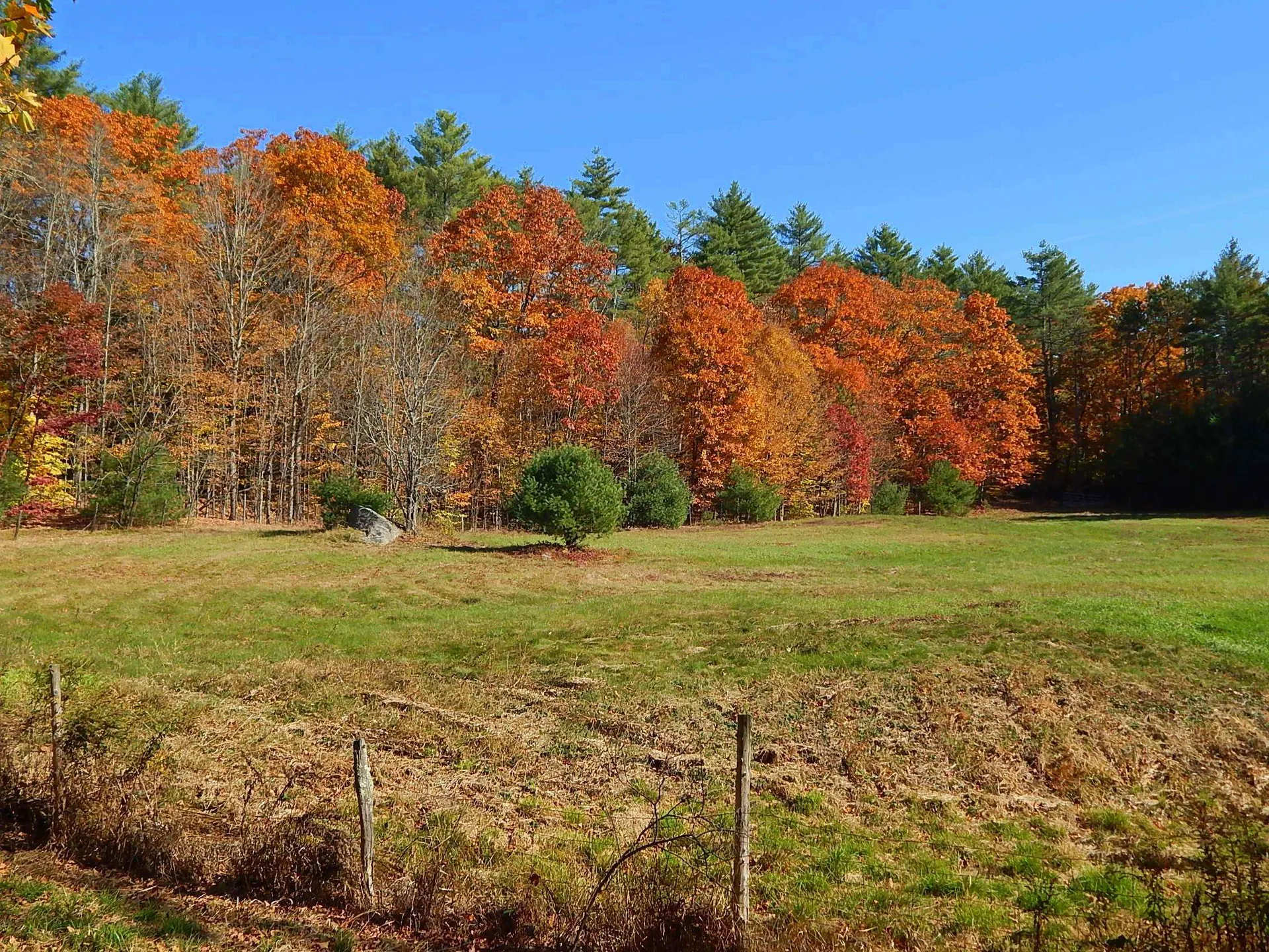 18 Middle Road Deerfield NH 03037