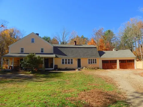 18 Middle Road Deerfield NH 03037