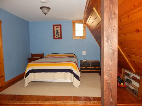 18 Middle Road Deerfield NH 03037