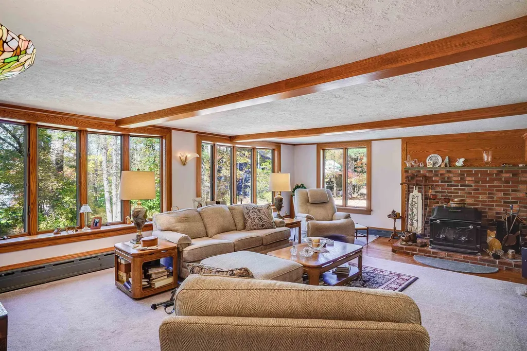 53 Lark Street Franklin NH 03235