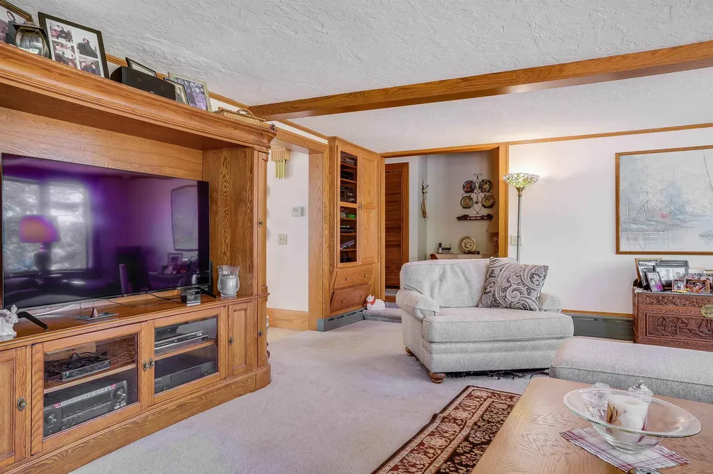 53 Lark Street Franklin NH 03235