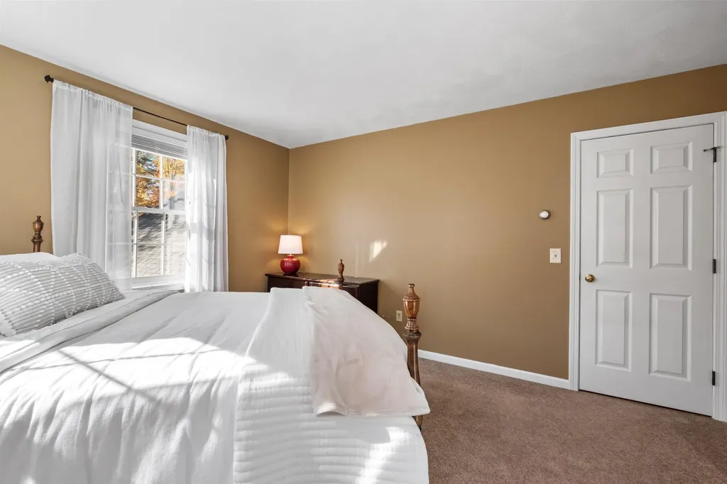 74 Oakmont Drive Concord NH 03301