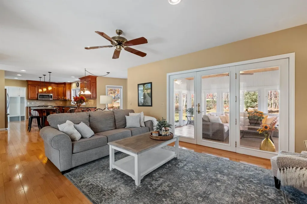 74 Oakmont Drive Concord NH 03301