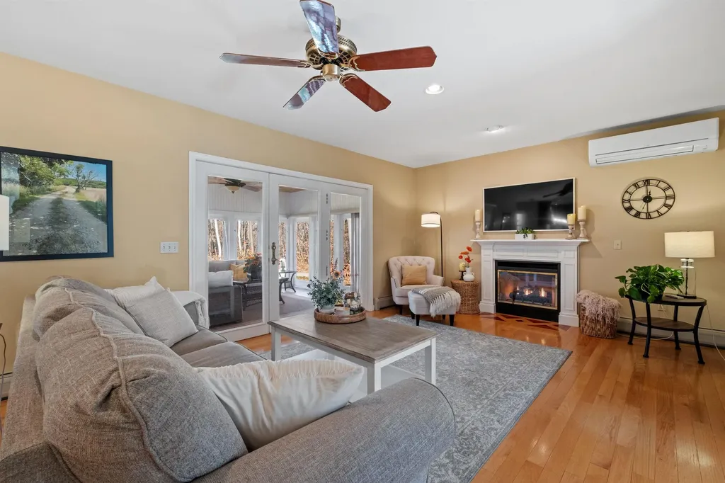 74 Oakmont Drive Concord NH 03301