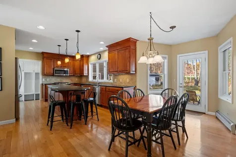 74 Oakmont Drive Concord NH 03301