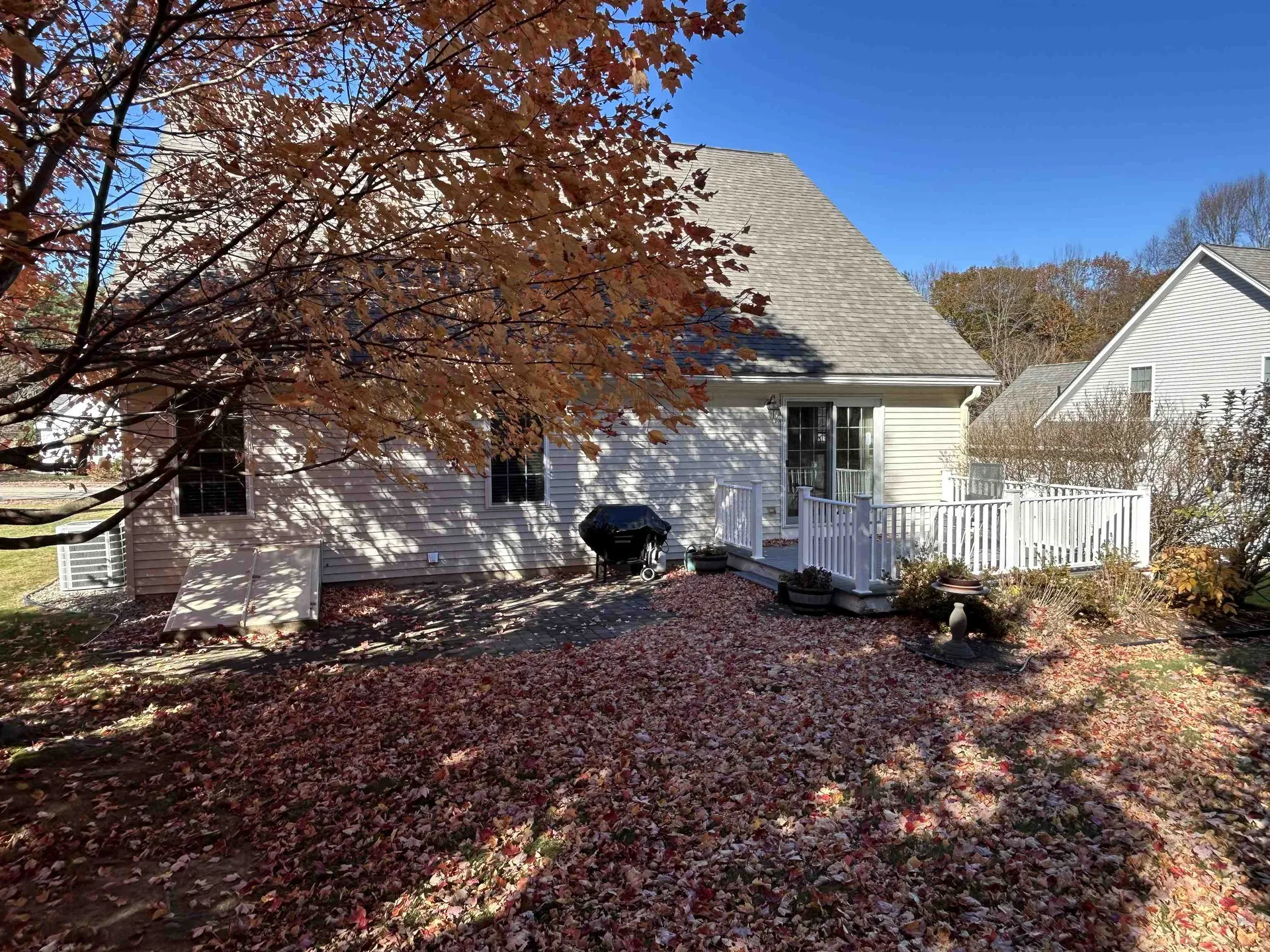 11 Autumn Lane East Kingston NH 03827