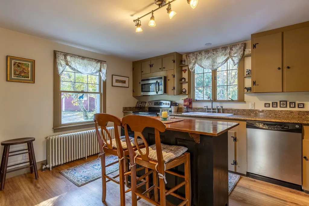 3160 Vermont Route 7a Arlington VT 05250