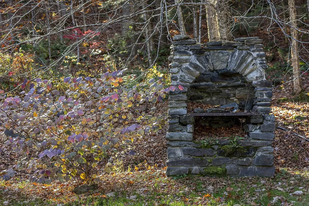 8049 Vt Route 12 Barnard VT 05031