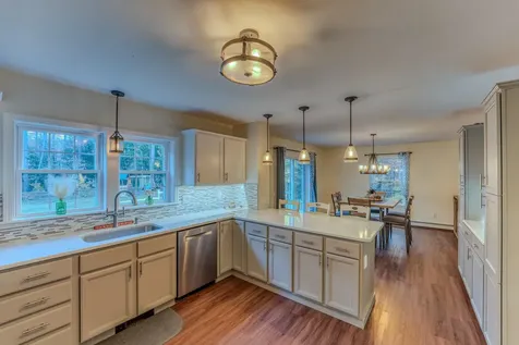 8 Fraser Road Thornton NH 03285