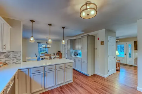 8 Fraser Road Thornton NH 03285