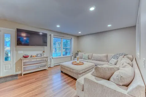 8 Fraser Road Thornton NH 03285