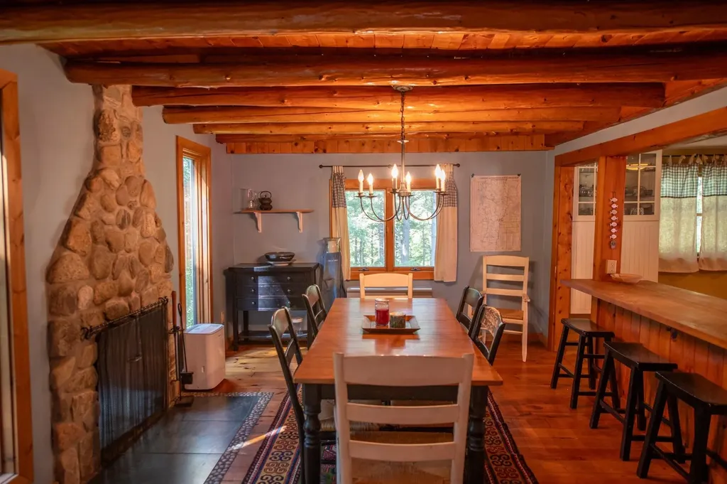 63 Reynolds Lane Jamaica VT 05343