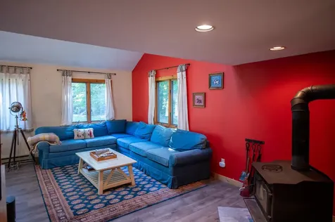 63 Reynolds Lane Jamaica VT 05343