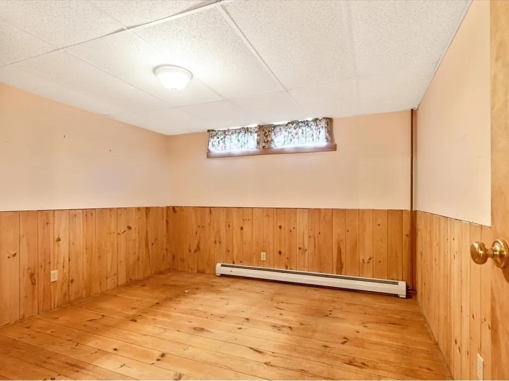 317 Sunset View Lane Isle La Motte VT 05483