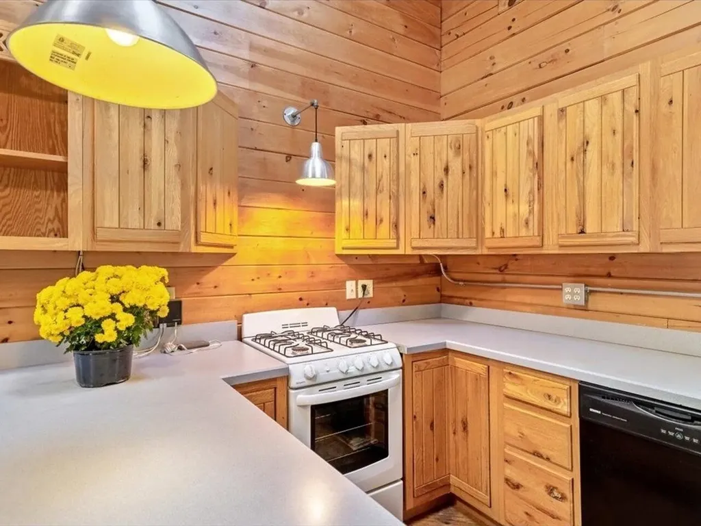 317 Sunset View Lane Isle La Motte VT 05483
