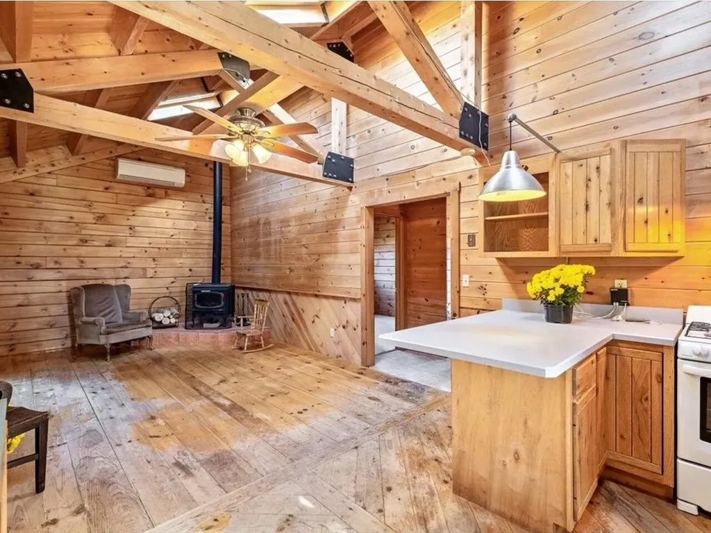 317 Sunset View Lane Isle La Motte VT 05483