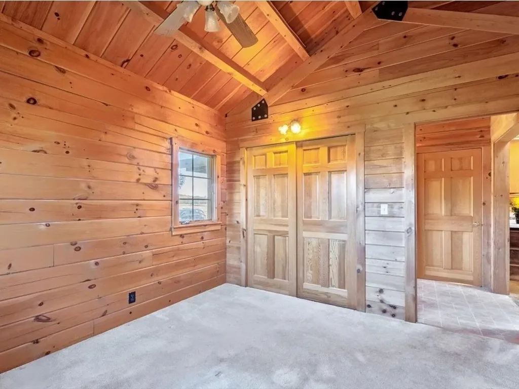 317 Sunset View Lane Isle La Motte VT 05483