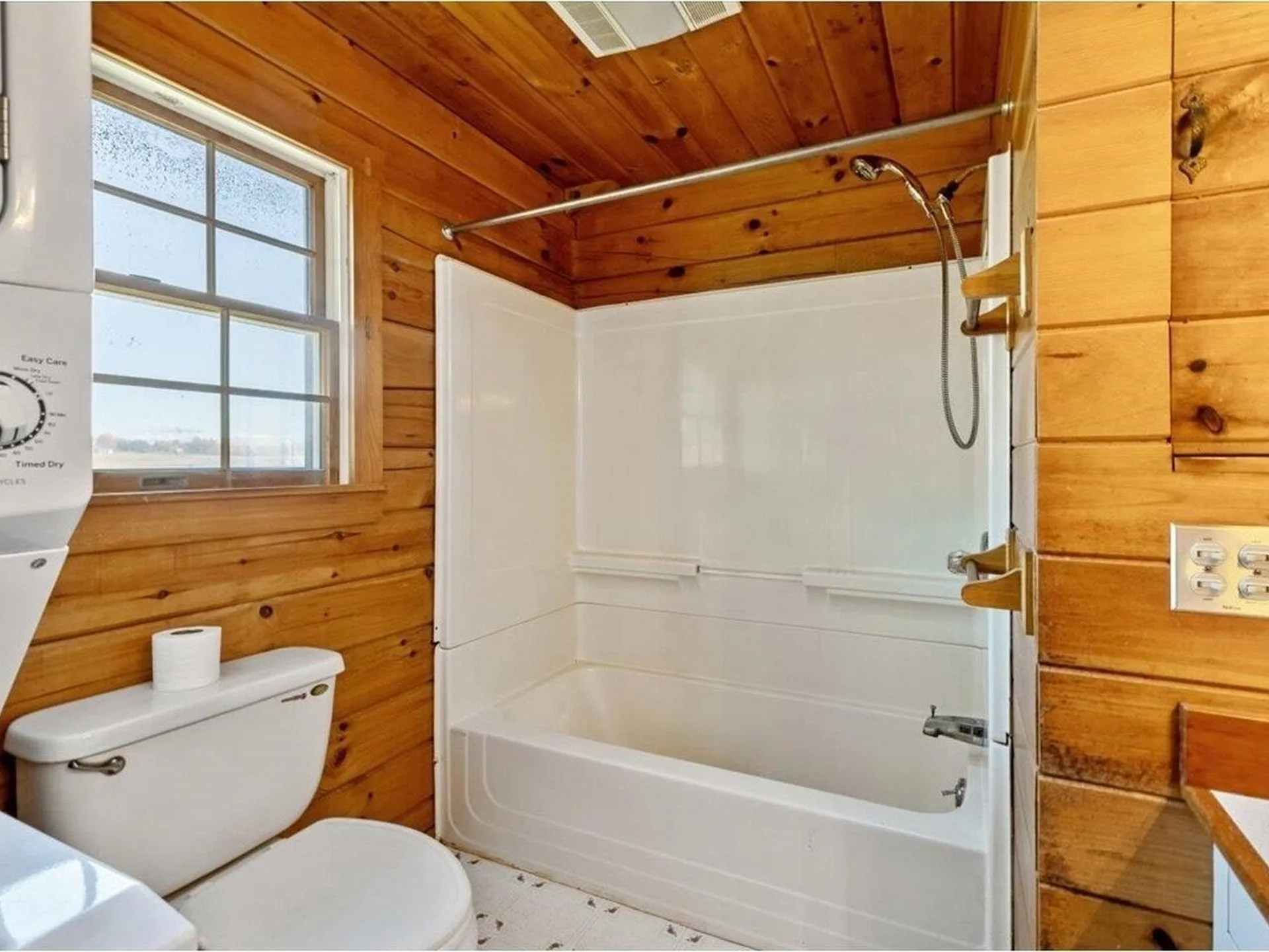 317 Sunset View Lane Isle La Motte VT 05483