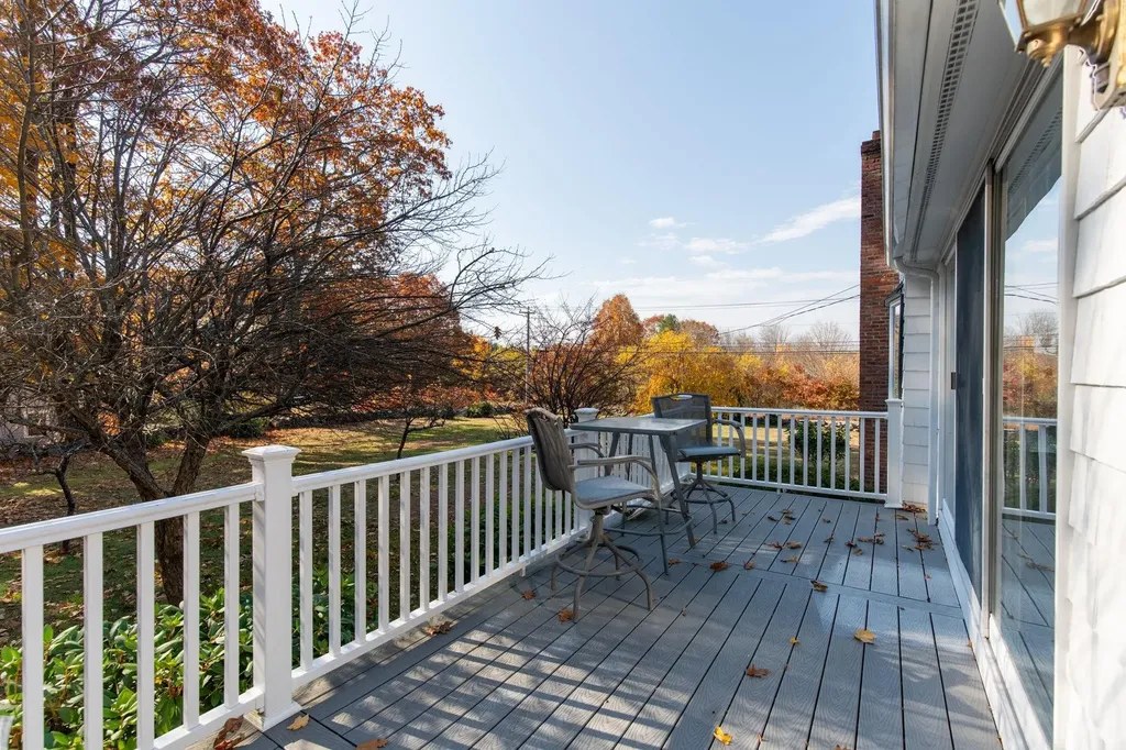 39 Weare Road Hampton Falls NH 03844