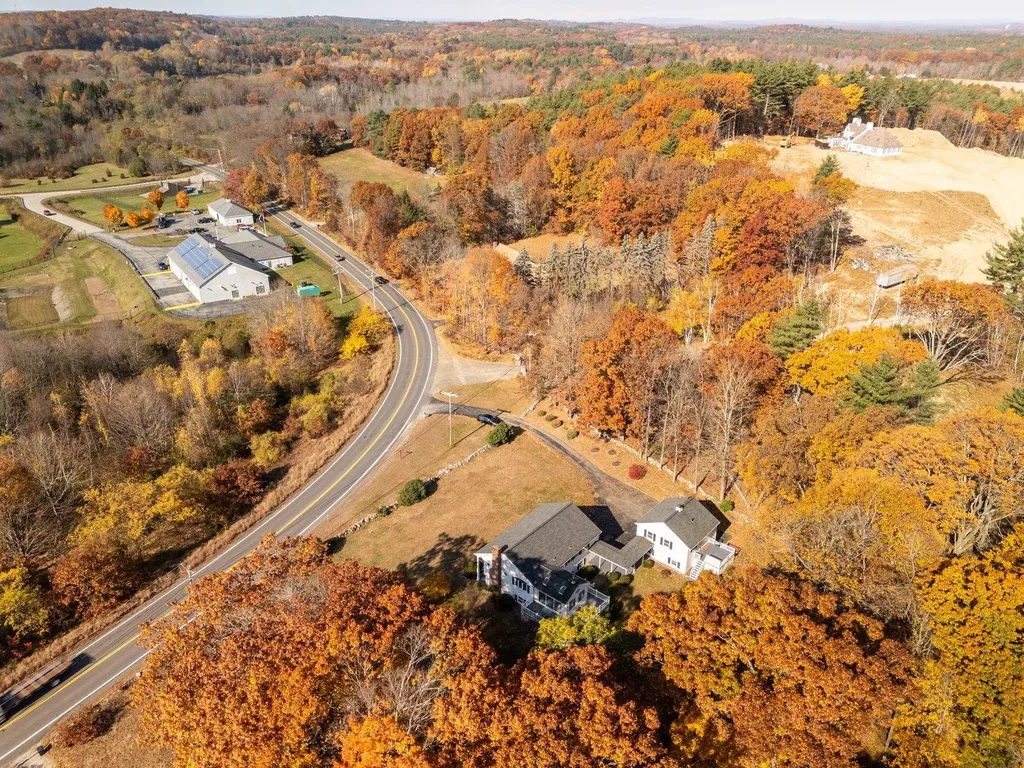 39 Weare Road Hampton Falls NH 03844