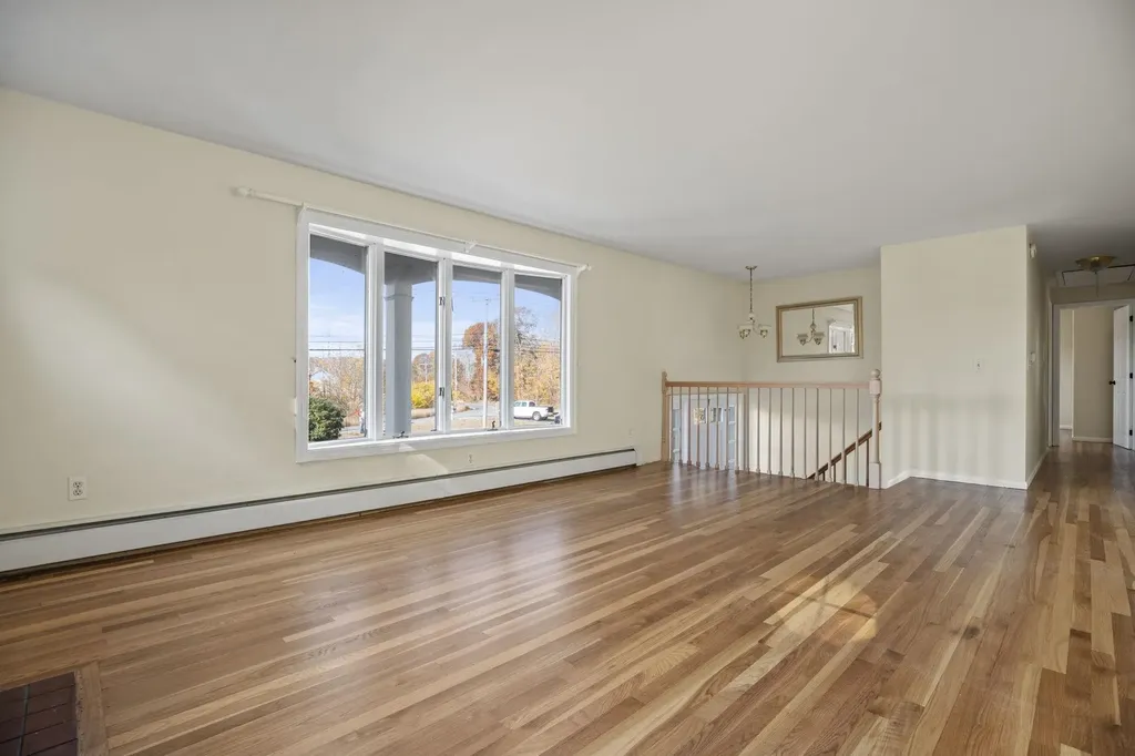 39 Weare Road Hampton Falls NH 03844