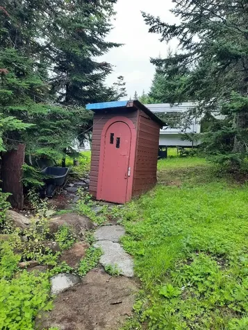 425 Round Pond Road Pittsburg NH 03592